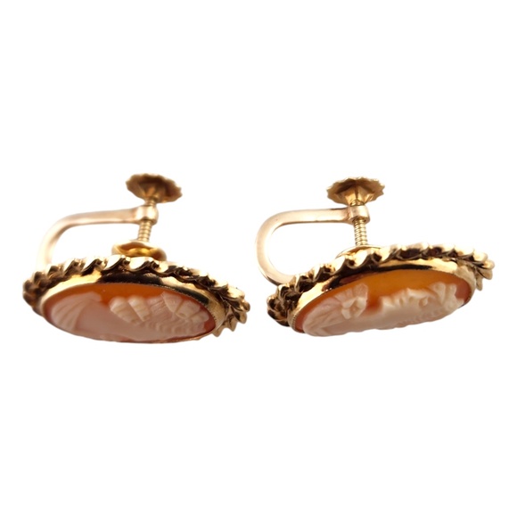 10 Karat Yellow Gold Cameo Screw Back Earrings #18570 - Picture 4 of 7
